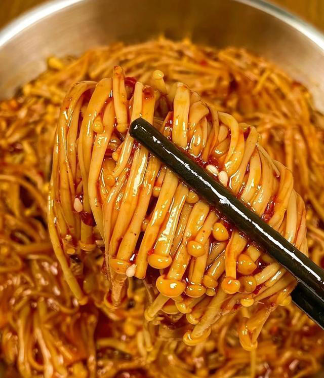 馒头配上这几种家常菜，巨好吃，收藏起来慢慢享用吧！