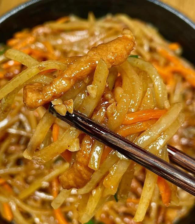 馒头配上这几种家常菜，巨好吃，收藏起来慢慢享用吧！