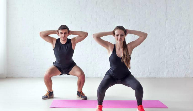 每天做30个深蹲，身体迟早会收获3大好处，但提醒大家：需坚持！