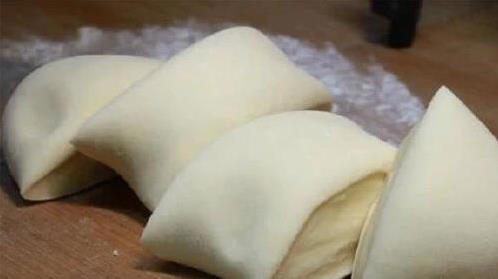 家常葱花饼超简单，3步烙出酥软美味，吃一次就忘不了