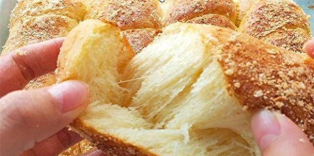 懒人面包，不用揉出膜，我用擀面，一个小妙招，个个柔软又拉丝