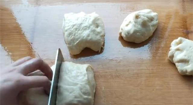 懒人面包，不用揉出膜，我用擀面，一个小妙招，个个柔软又拉丝