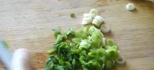 1个鸡蛋1勺面粉，早餐饼煎出金黄香，味道好到停不下来