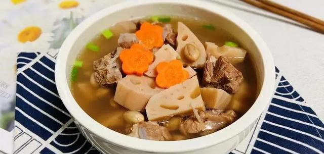 秋天的莲藕最补人！分享莲藕的五种做法，简单易做，家人们都爱吃