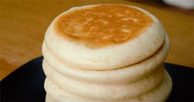 家常发面饼新做法，到锅个个起大泡，暄软又蓬松，比面包还好吃