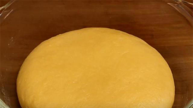 面包的懒人做法，在家轻松做出来，香甜柔软又拉丝，孩子超喜欢