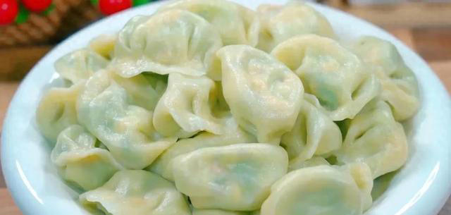 夏天爱出汗，“清凉馅”饺子别错过，清爽鲜美，不油腻，一口一个