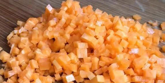 一块豆腐三颗蛋，做出低脂蔬菜饼，7天清爽不长肉？