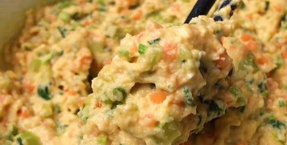 一块豆腐三颗蛋，做出低脂蔬菜饼，7天清爽不长肉？