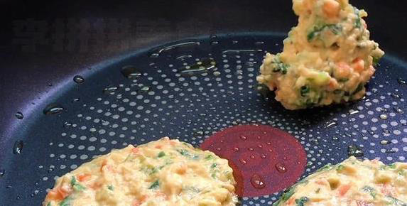 一块豆腐三颗蛋，做出低脂蔬菜饼，7天清爽不长肉？