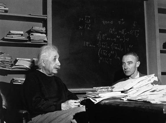 地球60万亿亿吨悬太空，引力暗物质谁在托？