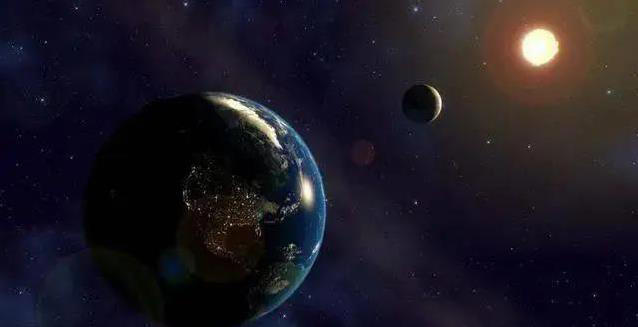 月球上看地球为何吓人？12人亲历，黑暗中孤悬蓝星