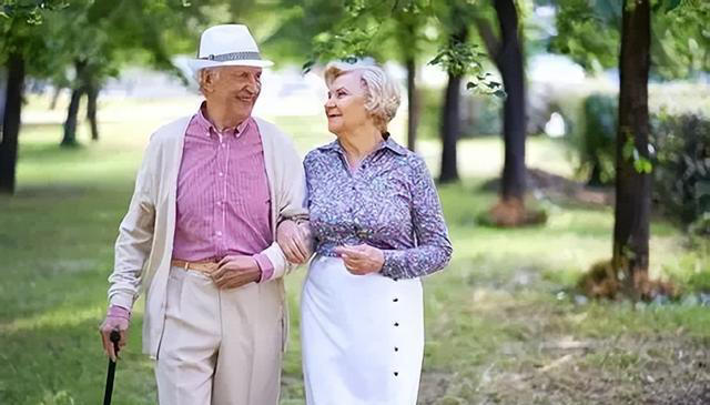 散步才是普通人减肥的最好运动？