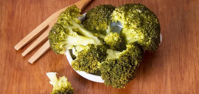 叶酸是长寿元素，建议中老年常吃这4种“高叶酸”菜，越来越健康