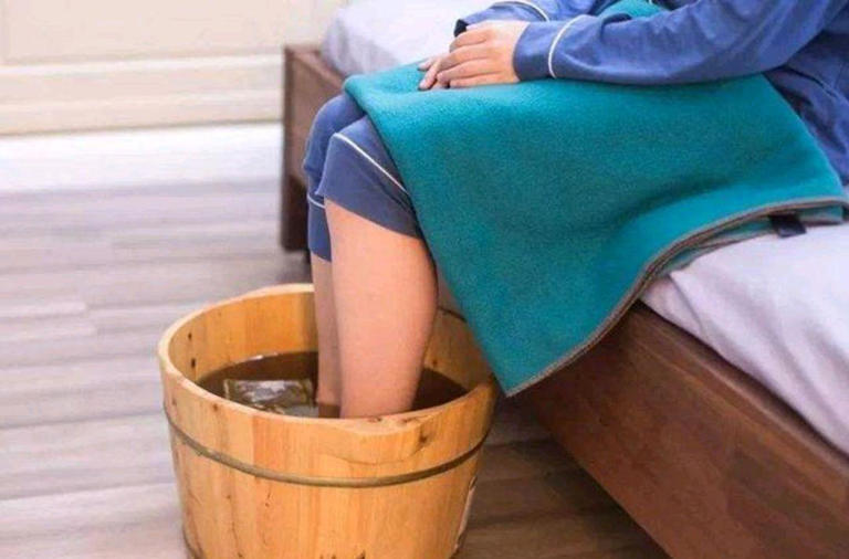 睡不好容易老，建议每天做4件事，安神助眠，帮助改善失眠质量