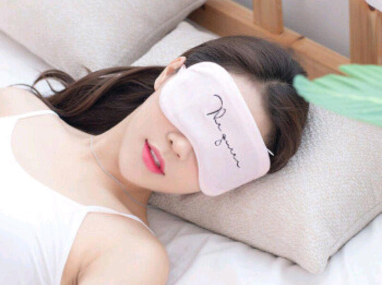 睡不好容易老，建议每天做4件事，安神助眠，帮助改善失眠质量