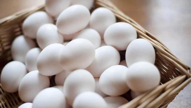 都是鸡蛋：“黄壳、白壳、绿壳”有啥不同？看完以后，可别乱买了