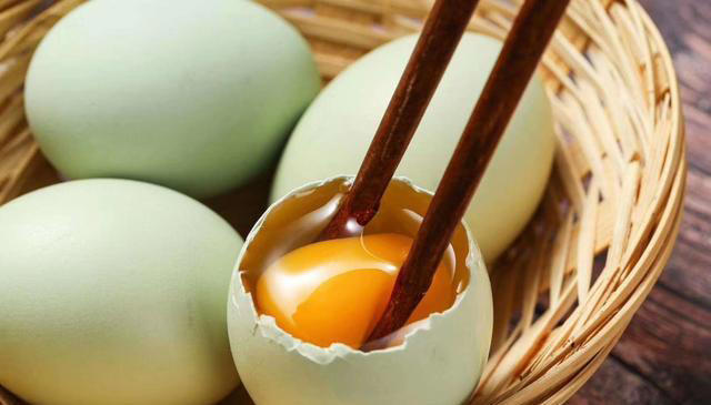 都是鸡蛋：“黄壳、白壳、绿壳”有啥不同？看完以后，可别乱买了