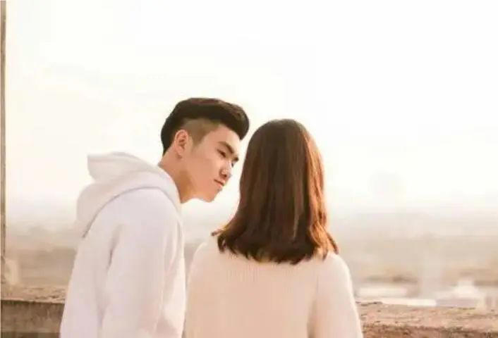 心理学：当你越喜欢一个人的时候，那个人就不喜欢你了