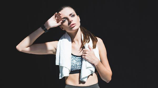 脂肪是怎么排出体外的？有个很大的误区，出汗不等于燃烧脂肪！