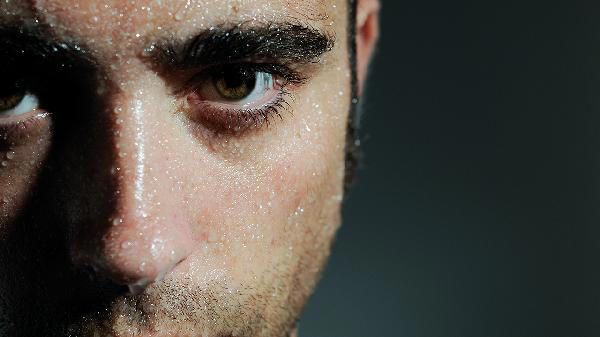 脂肪是怎么排出体外的？有个很大的误区，出汗不等于燃烧脂肪！