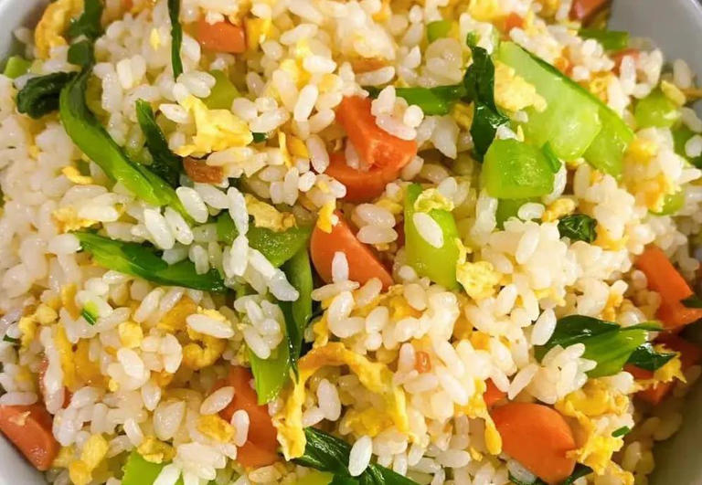 剩饭秒变大餐！6种炒饭做法香翻天，你家常备哪款？