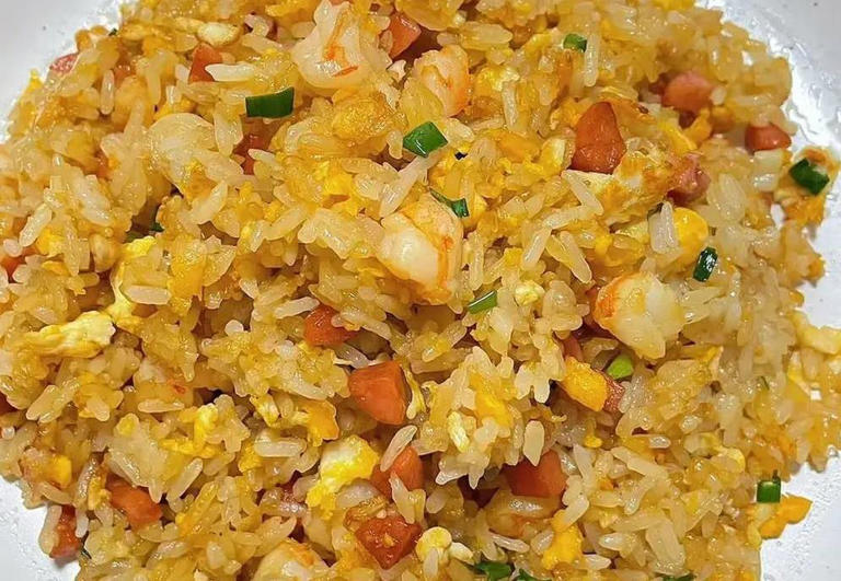 剩饭秒变大餐！6种炒饭做法香翻天，你家常备哪款？