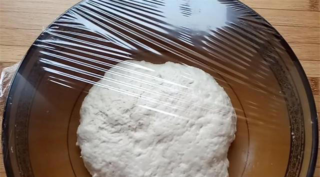 香酥葱花饼，排队20分钟才能买到，自己在家做，这味道都能开店了