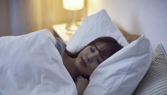 睡眠不足，真的会要命，我们对生命最大的尊重，就是好好睡觉