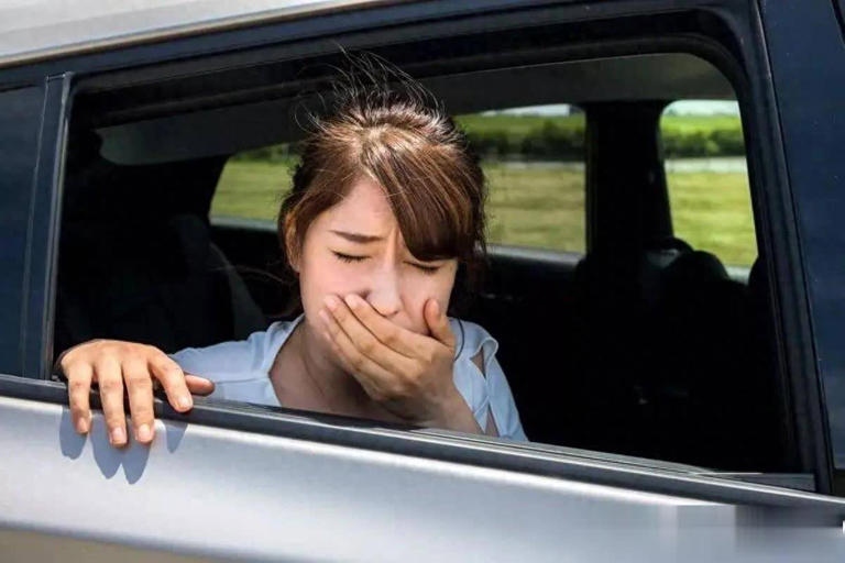 为啥有人坐电车晕坐油车不晕？内行人揭秘真相！