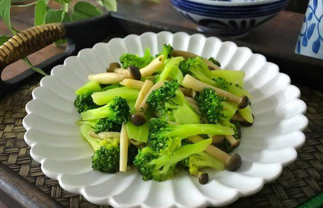 5种自带“花青素”的食物，建议女人要舍得吃，肌肤水嫩显年轻