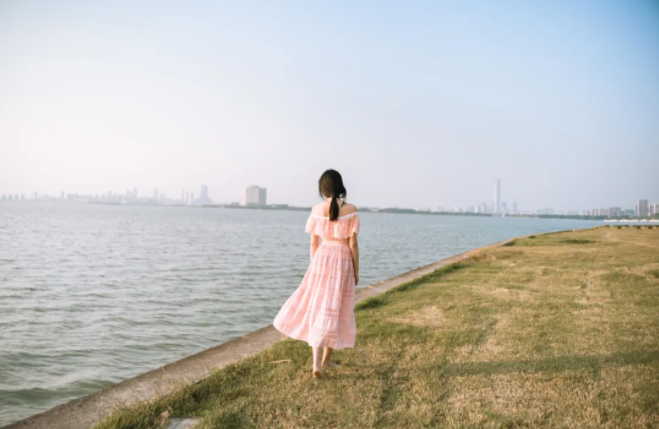 看不惯一个人，无需翻脸，无需直言，只要……