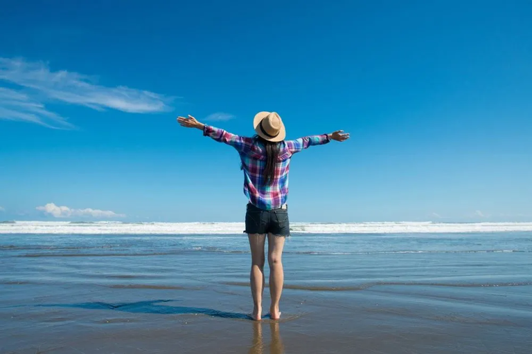 男人开始做这件事，证明他不爱你了，很明显