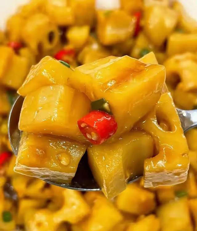 老话说：“入秋排毒，一年不堵”！建议多吃“3根2果1菜”好过秋