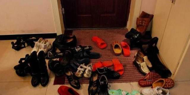 俗话说：“家中四不摆，摆后财不来”，4种不要出现的摆设场景