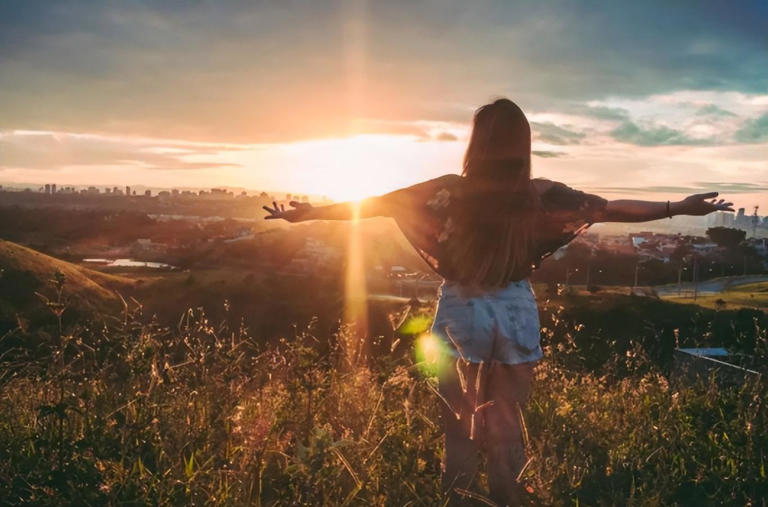 和什么人在一起，真的很重要，要和优秀的人同行