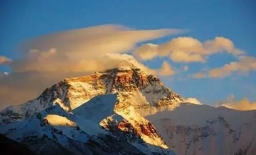 地球之巅珠峰想破万米？地壳说不行！宇宙里谁是真正最高峰？