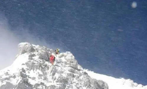 地球之巅珠峰想破万米？地壳说不行！宇宙里谁是真正最高峰？