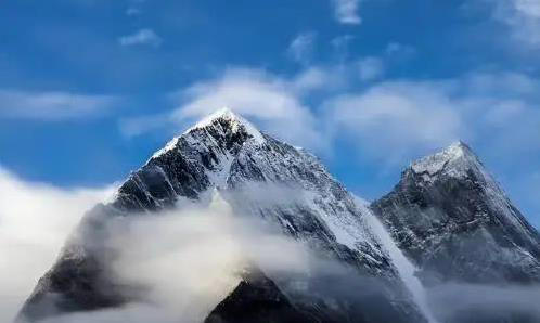 地球之巅珠峰想破万米？地壳说不行！宇宙里谁是真正最高峰？