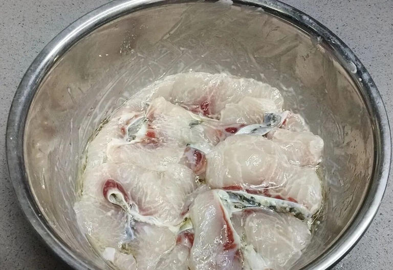 酸菜鱼的做法，滑嫩入味，汤汁都好喝
