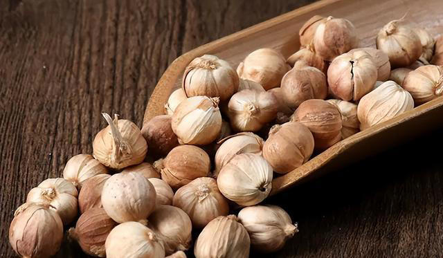 牛肉为啥一炖就柴，放入这4种香料，牛肉软烂入味不塞牙，没腥味