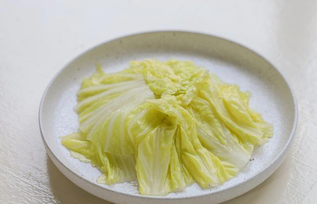 教你葱油鱼片的家常做法，步骤详细，滑嫩入味下酒又下饭