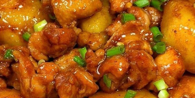 家常菜推荐～爆炒猪肝，土豆焖鸡腿，娃娃菜炒腊肠，白菜焖豆腐！