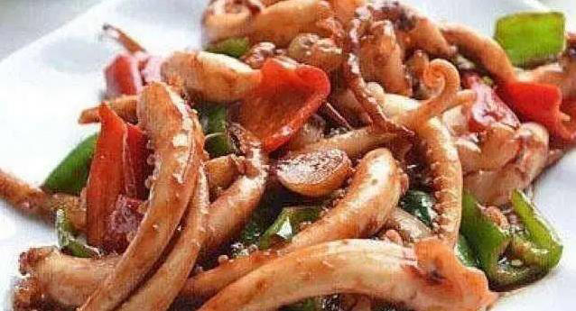 炒鱿鱼鲜嫩秘诀揭晓：多加这一步，味道好到停不下来！