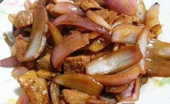 洋葱炒牛肉全攻略:不焯水有妙招,顺序错肉老,嫩滑秘诀在这