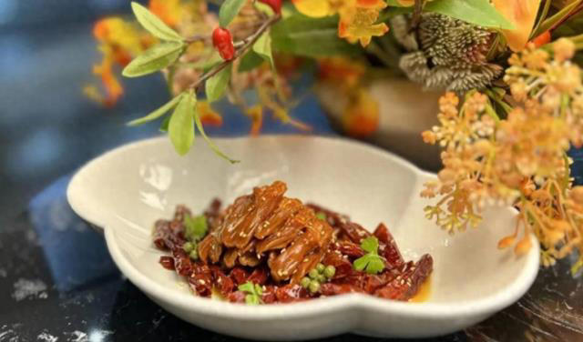 美食推荐：干锅带鱼、油卤呛红鸭舌、心想事圆制作方法