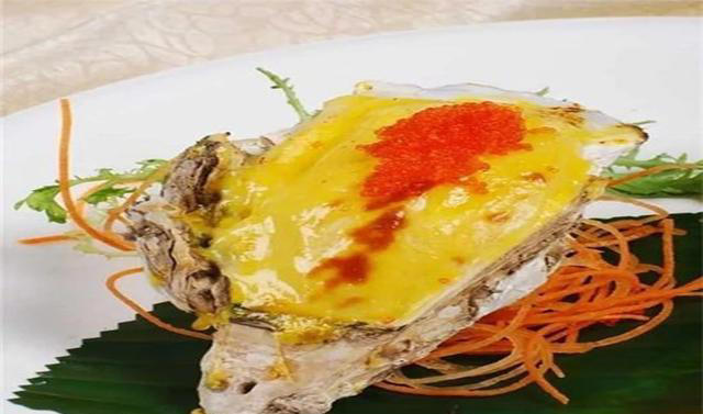 美食推荐：秘制拌土鸡、海胆酱焗沙井蠔、干锅耗儿鱼制作方法