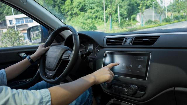 汽车上最有用的5个配置，宁愿多花点银子加装，绝对是物超所值的