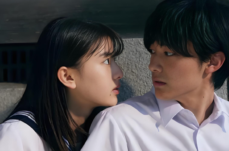 你是否也曾向往过一生一世的爱情？影视剧里的“山无棱天地合”，诗歌中对于爱情的歌颂与赞美，小说中可歌可泣的情感故事……只不过，虚幻的爱情与残酷的现实往往并不相符；作为非常容易沉浸在浪漫幻想中的女性，也非常容易从这样的幻想中解脱出来，变得“现实