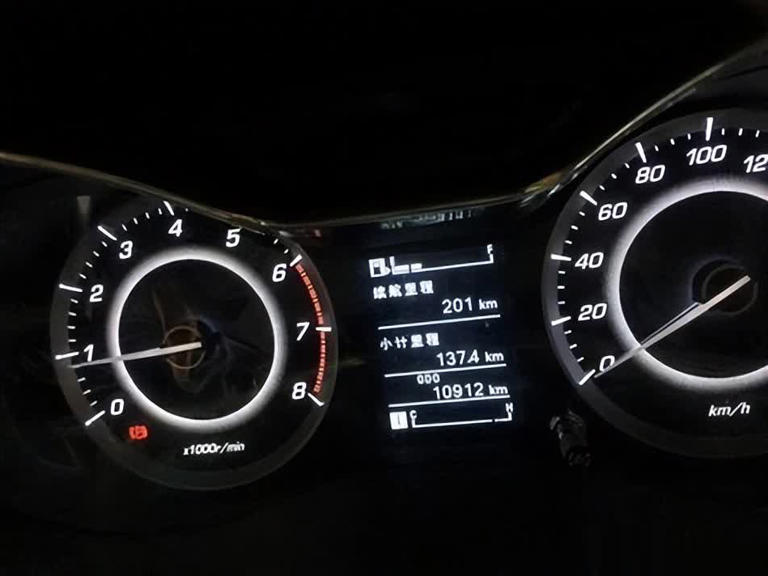 别天真！车上油耗显示非真实，这才是真实答案